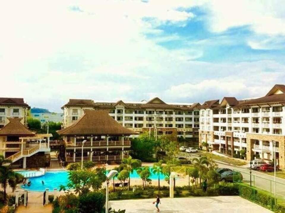 One Oasis A5 Free Pool 3Mins Walk Sm Mall Davao Stadt Exterior foto